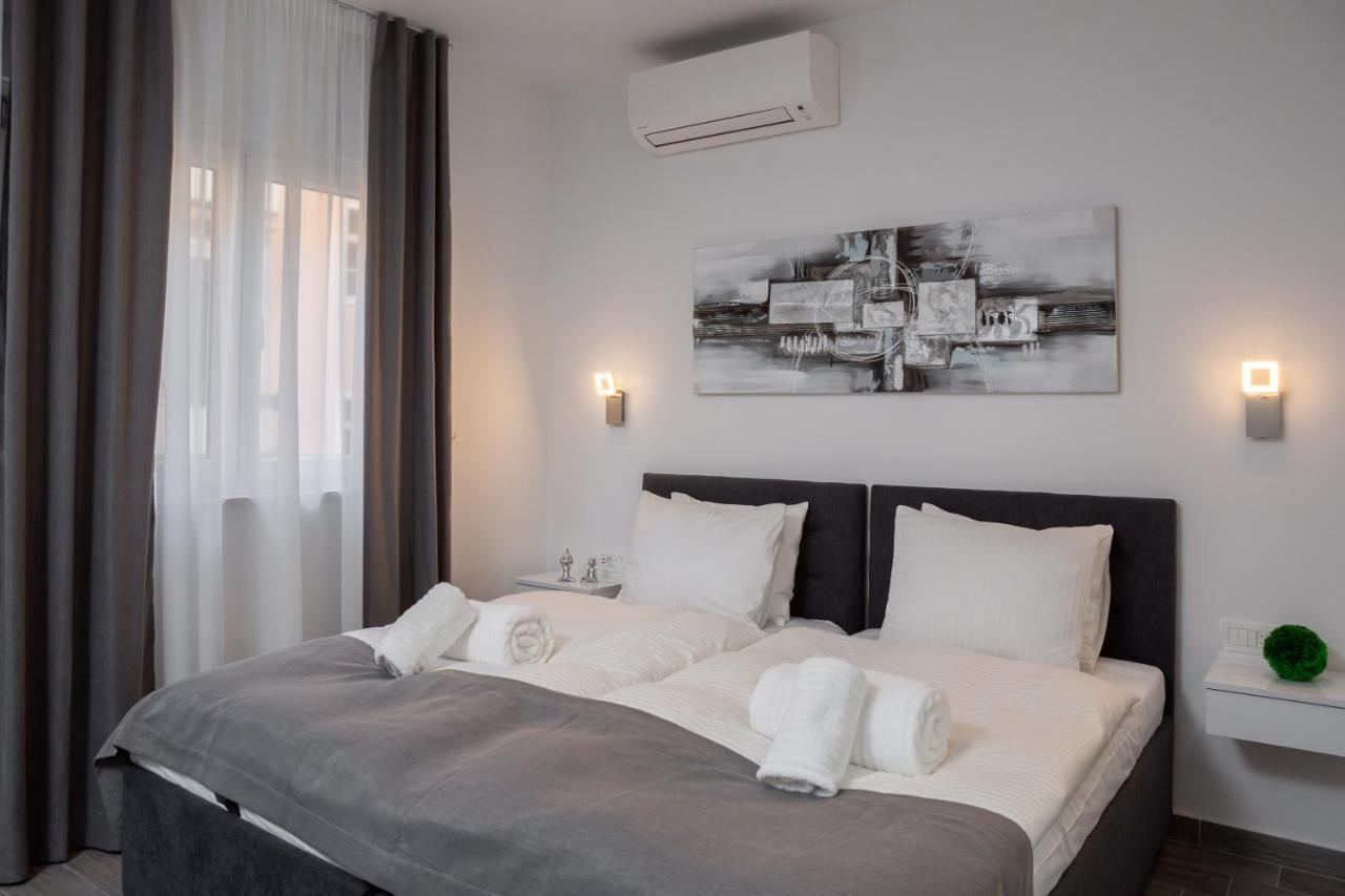 Luxury Studios & Room Five Split Exterior foto