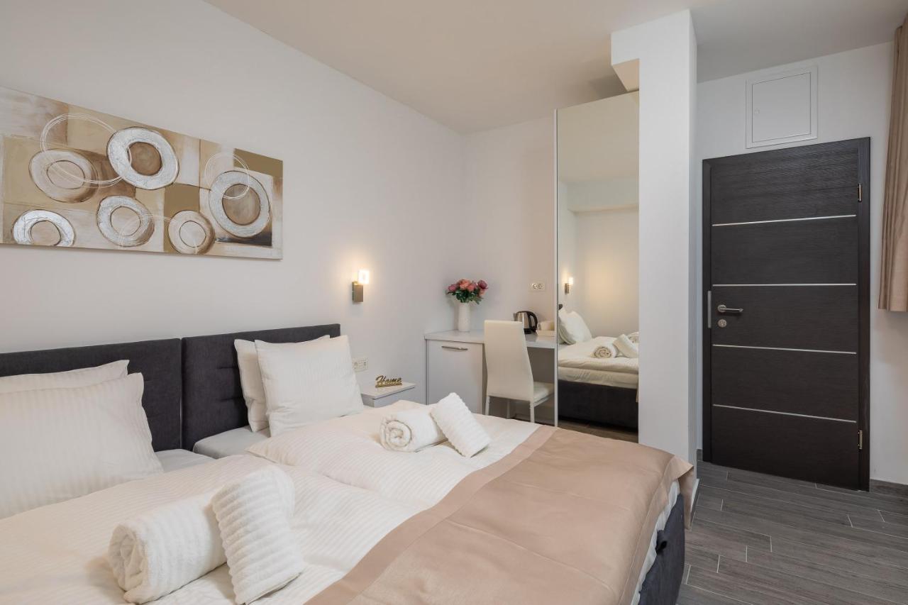 Luxury Studios & Room Five Split Exterior foto